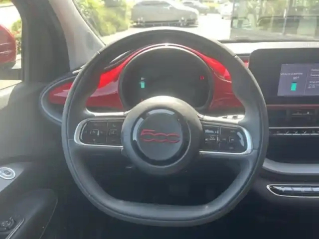 Fiat 500 e 118ch (red) my23 — photo 12