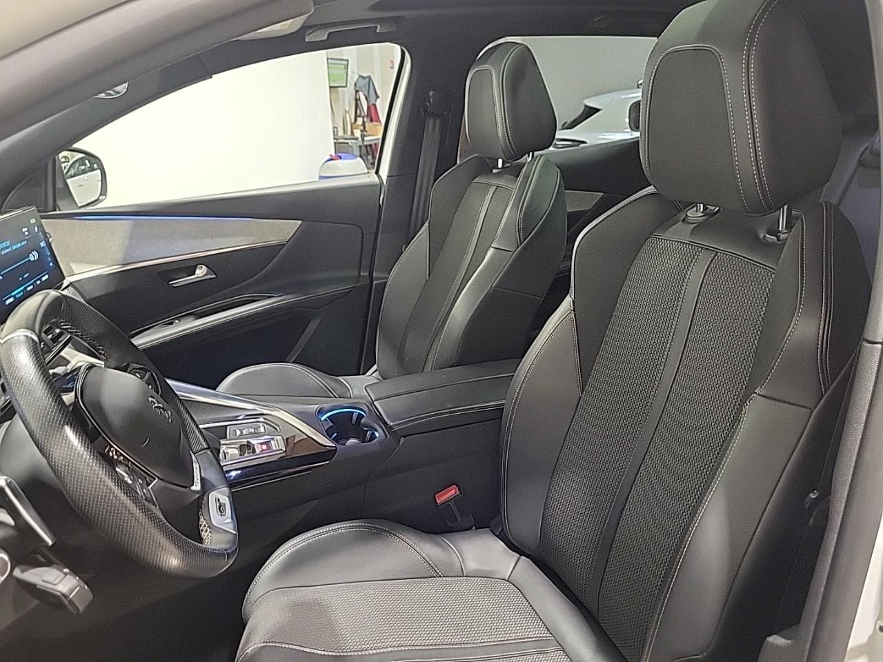 Peugeot 3008 hybrid 225 e-eat8 gt — photo 10