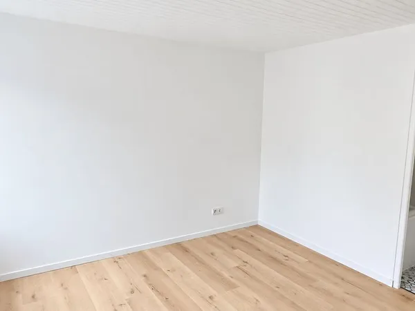 Duplex non meublé 37 m² refait en 2026 - Parking gratuit & bus au pied