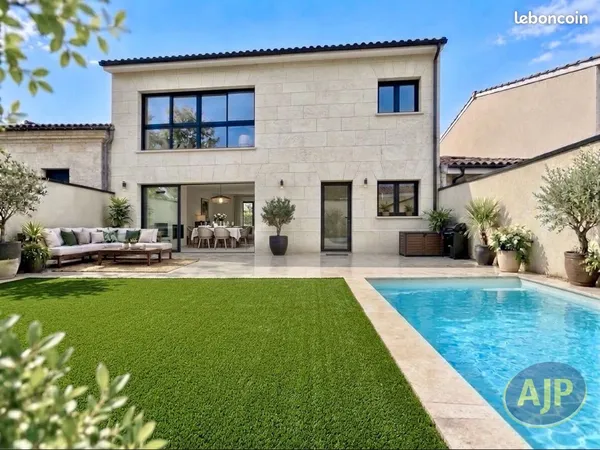 Maison 6 pièces 202 m²
