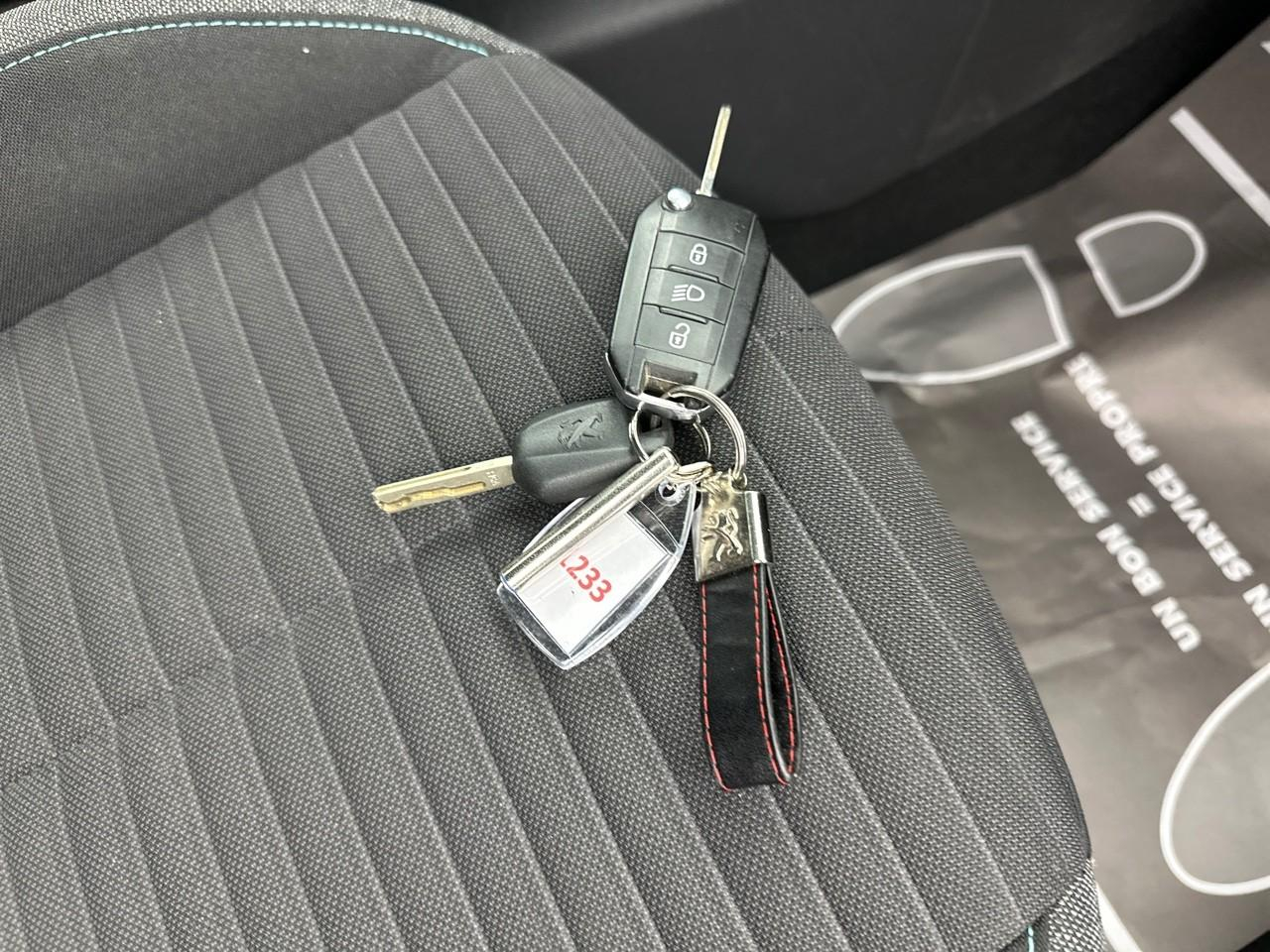 Peugeot 2008 puretech 100 s&s bvm6 style — photo 31