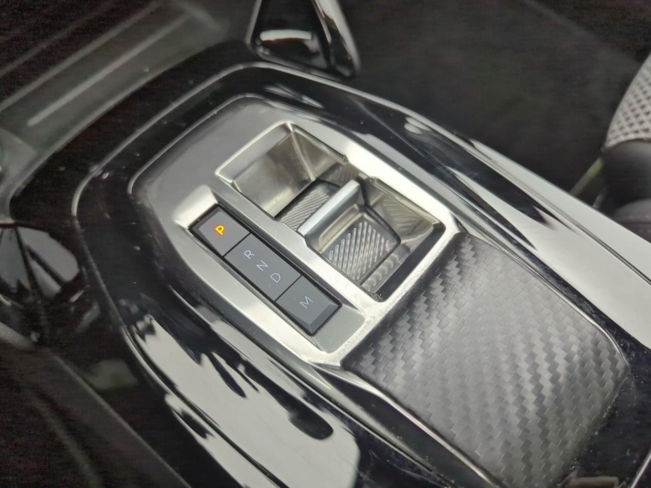 Peugeot 208 puretech 100 s&s eat8 gt — photo 28