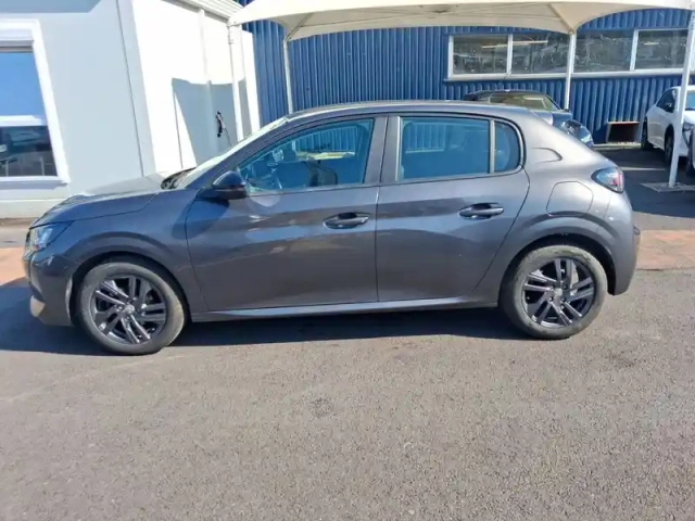Peugeot 208 puretech 75 s&amp;s bvm5 — photo 8