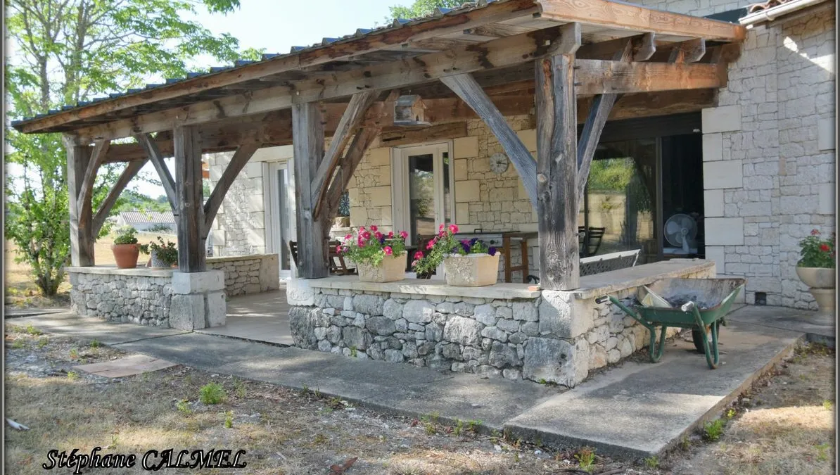 Photo 3