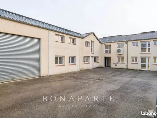 Bureaux, entrepôt 625 m² Meillon