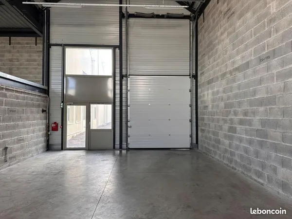 Local bureaux 429 m²