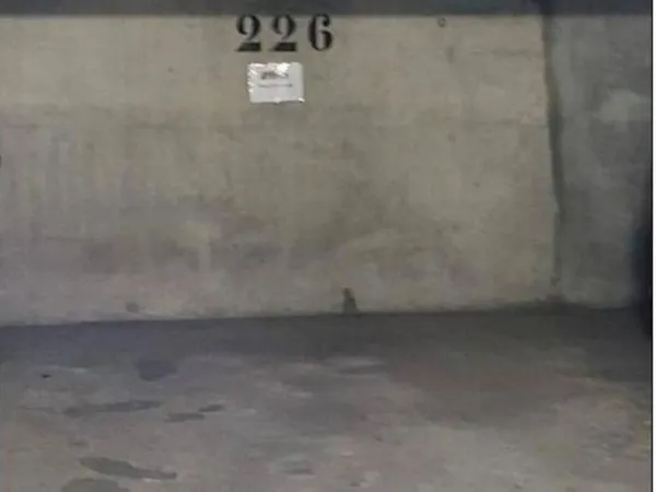 Place de parking sous sol privé