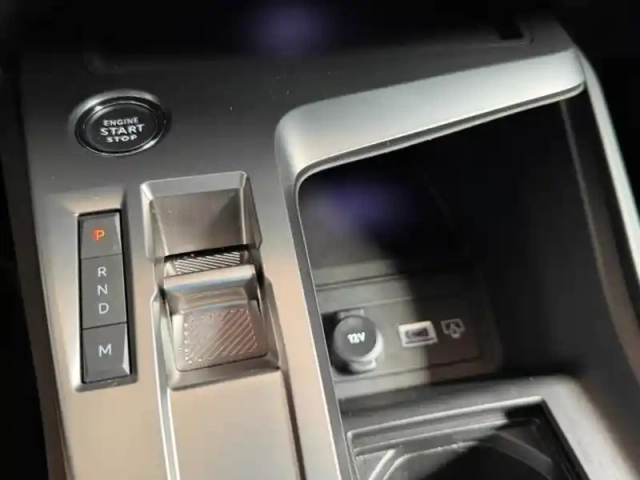 Peugeot 408 1.2 130 s&amp;s gt eat8  full led gps camera hayon elec — photo 15