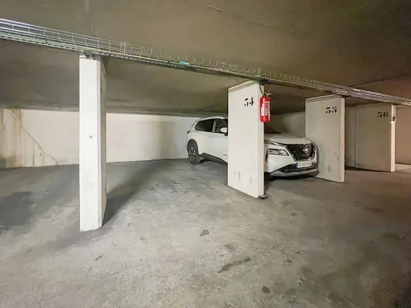 Parking 12 m²