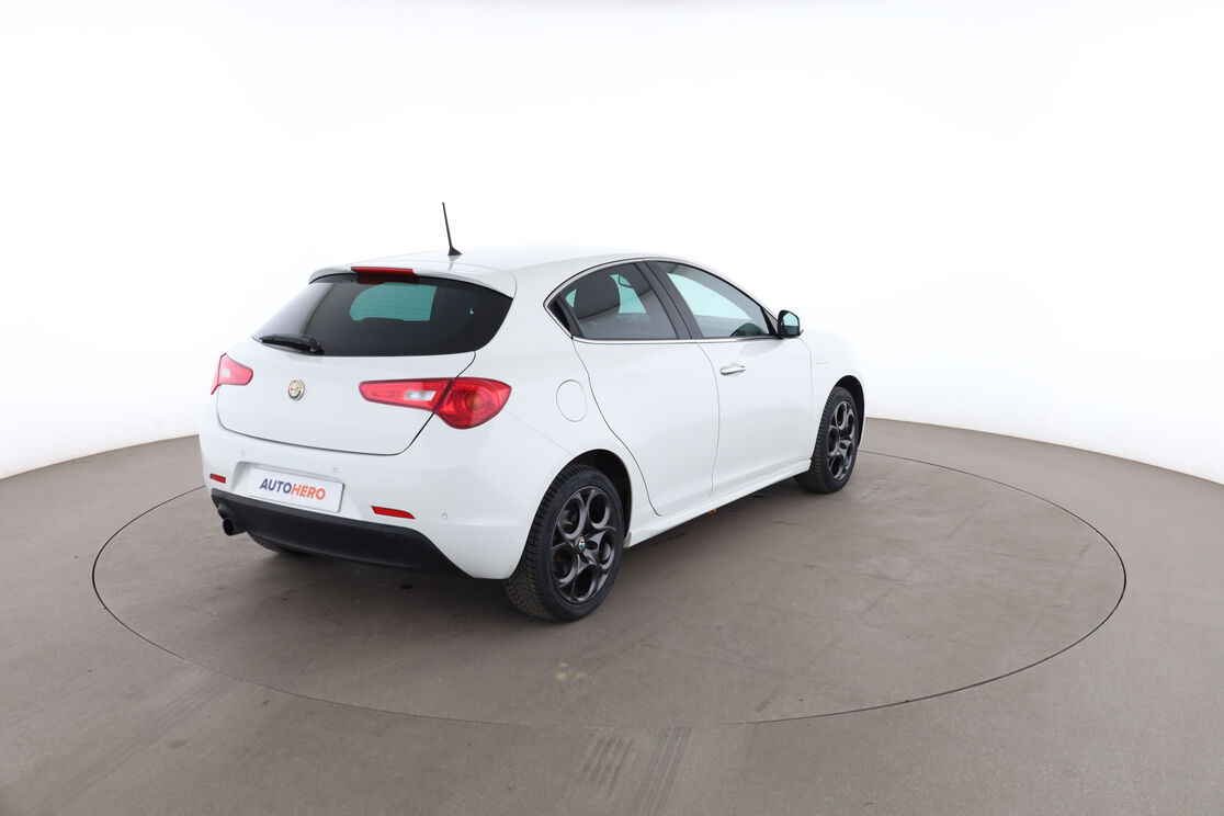 Alfa Romeo Giulietta 1.4 TJet Distinctive — photo 5