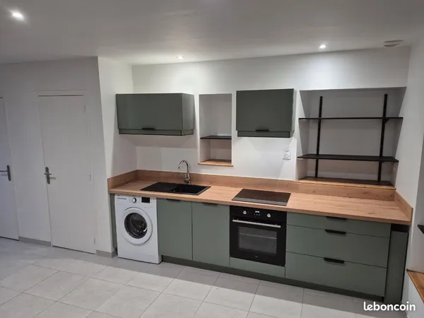 Appartement duplex proche commerces