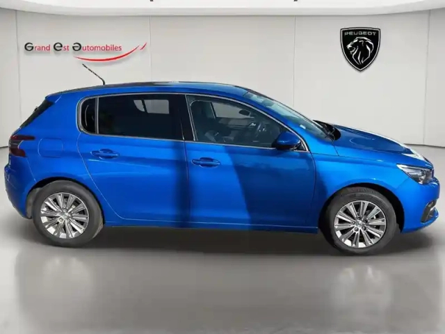 Peugeot 308 1.2 puretech 130ch s&amp;s allure eat8 — photo 8