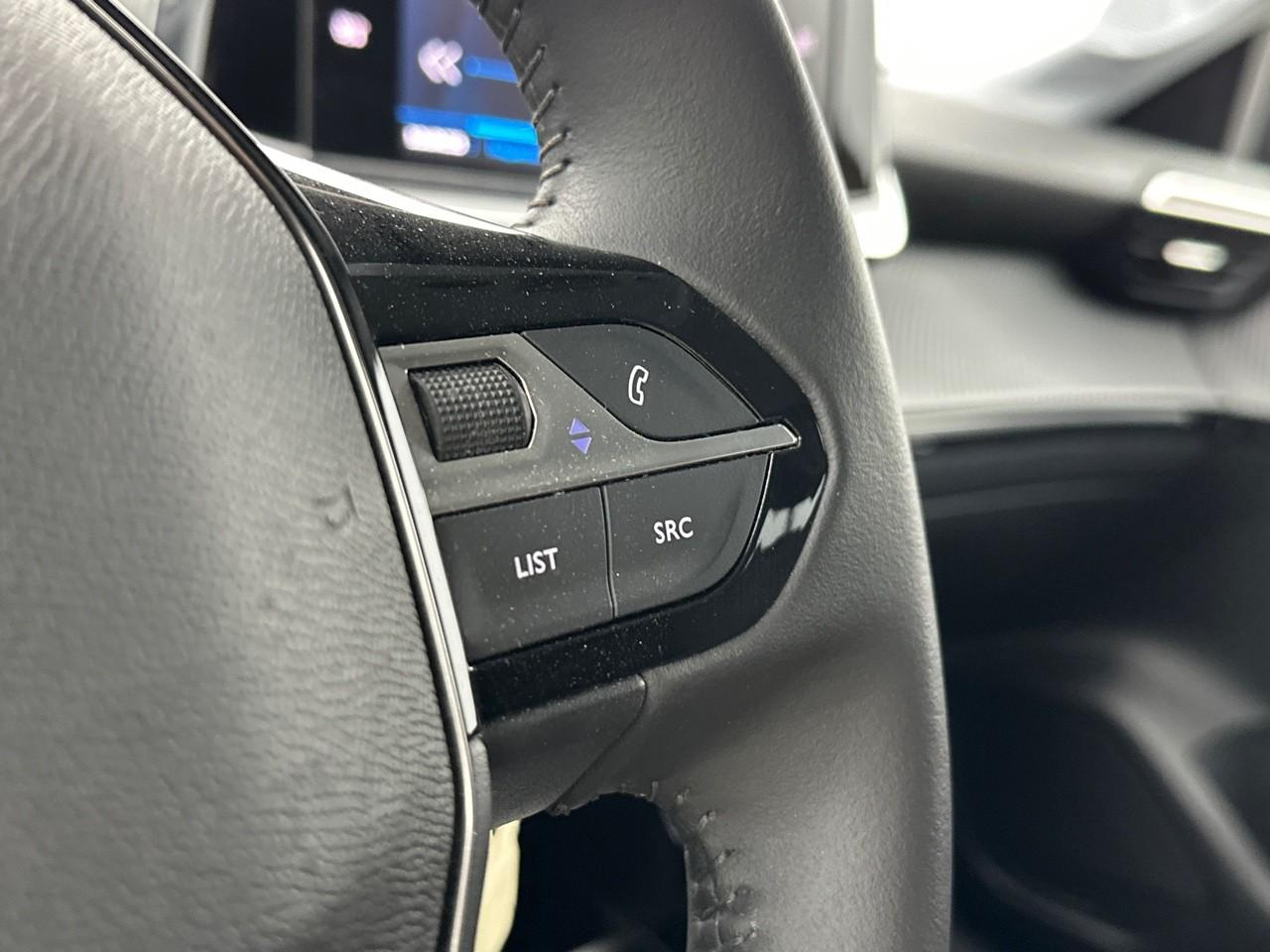 Peugeot 208 puretech 100 s&s bvm6 style — photo 18