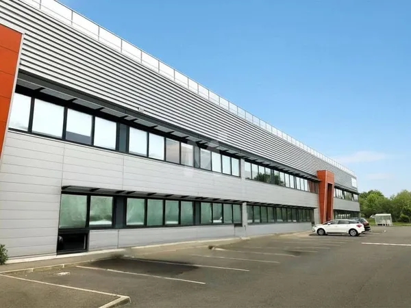 Local d'activité 3186 m²