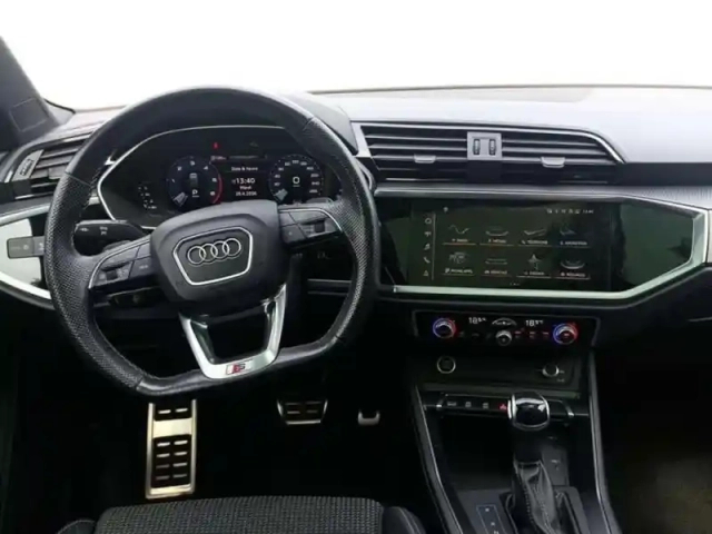 Audi Q3 35 tdi 150 ch s tronic 7 s line — photo 8