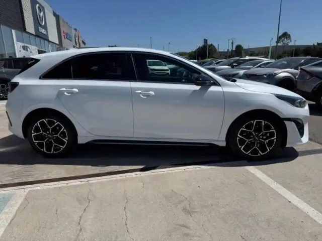 Kia Ceed 1.5 t-gdi 140ch gt-line dct7 my25 — photo 3