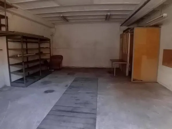 Entrepôt 50 m²