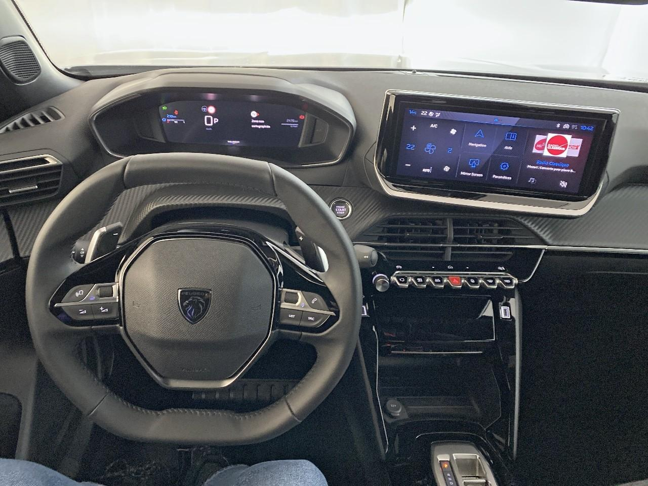 Peugeot 2008 hybrid 145 ch e-dcs6 allure — photo 15