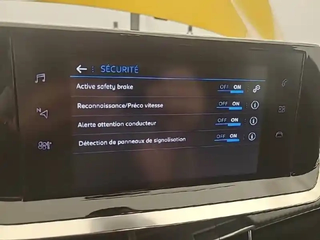 Peugeot 208 puretech 75 s&amp;s bvm5 — photo 50