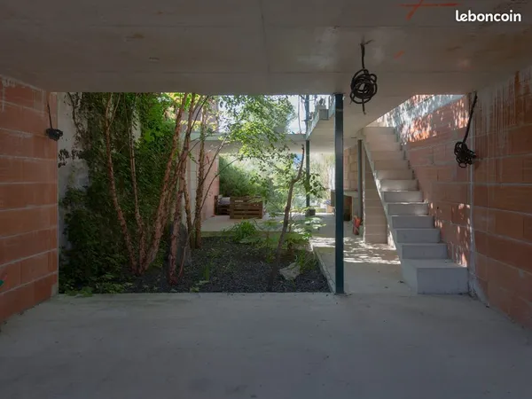 Maison d'architecte 160m2 (2nd oeuvre à terminer) avec piscine & jardin paysagé au Bouscat
