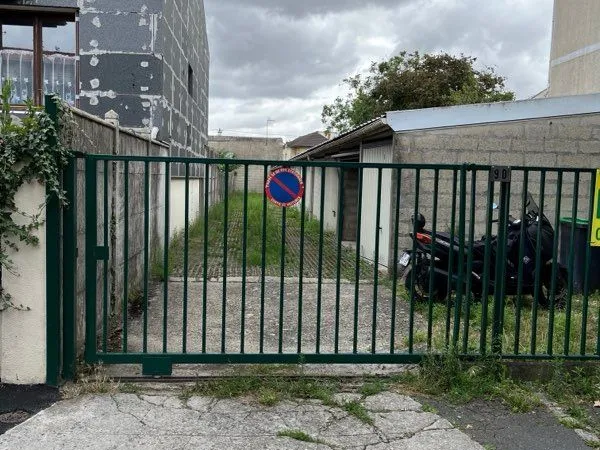Box/Espace de stockage sécurisé de 12m² à Stains