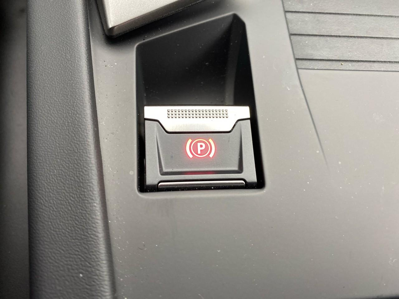 Peugeot 308 1.2 hybrid 145ch allure e-dcs6 neuf + cuir + optio — photo 19