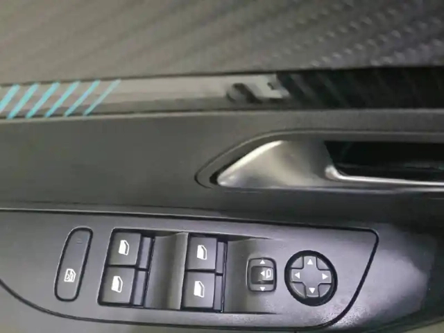 Peugeot 2008 puretech 130 s&amp;s bvm6 — photo 30