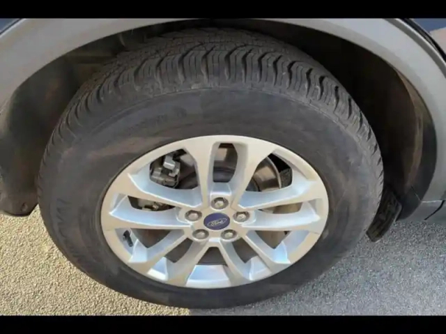 Ford Kuga 2.5 duratec 225ch phev titanium bva — photo 13