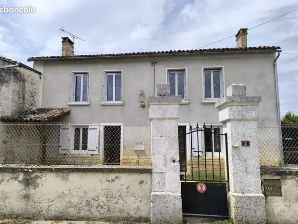 Maison de 5 pièces à Valdelaume 79110