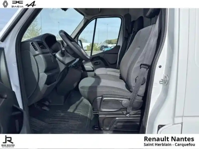 Renault Master fg f3500 l3h3 2.3 blue dci 135ch confort — photo 7