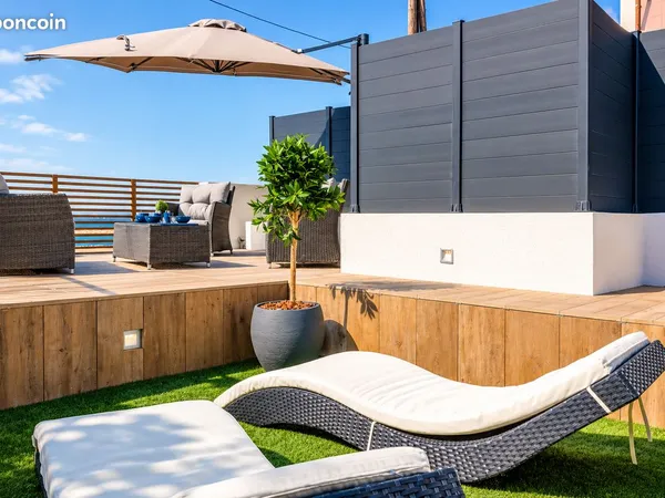 Duplex design avec terrasse vue sur mer