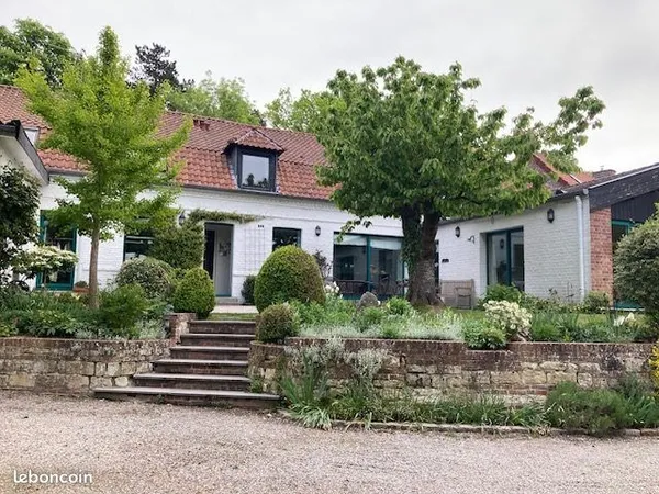 Maison 11 pièces 279 m²