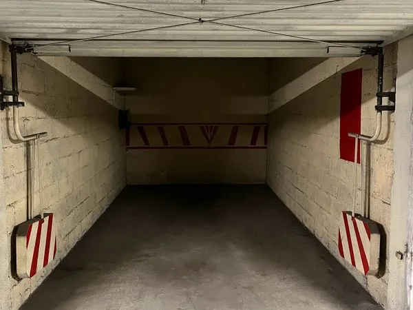 ESPLANADE, Garage fermé en s/sol, sécurisé