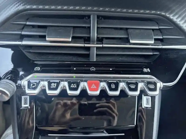 Peugeot 208 100 s&amp;s bvm6 — photo 27