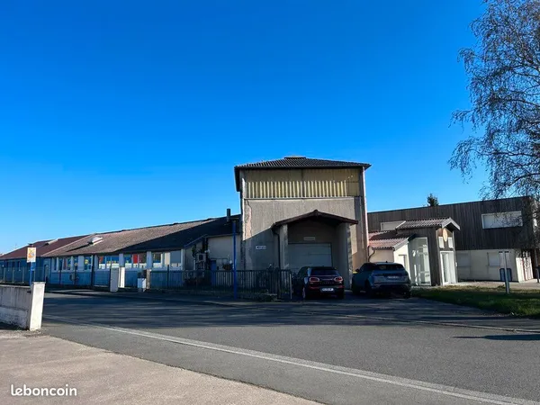 LOCAL D'ACTIVITE 1100 m² AMANVILLERS
