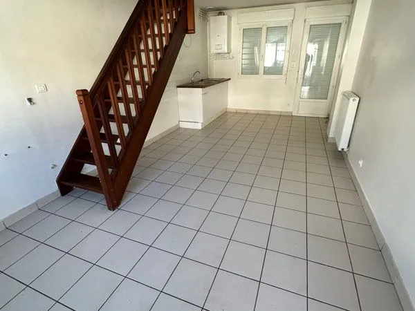 Vend petite maison mitoyenne rue méridienne