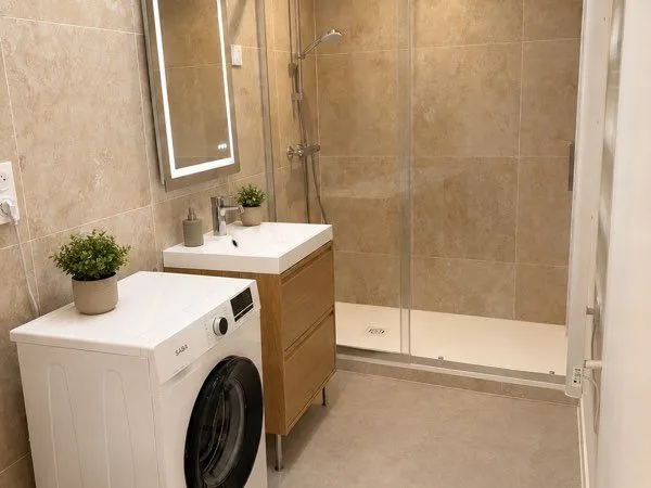 Loft meublé 45 m² avec garage - Centre historique de Manosque