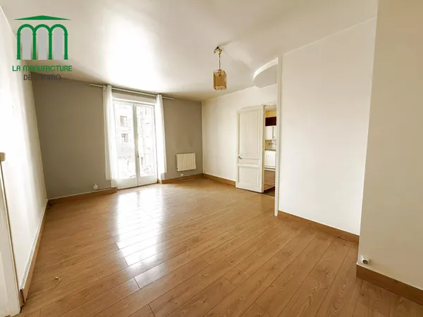 Appartement F3 - 72,58M2 - 2 Caves - Garage - Saint-Etienne/ Bergson - La Terrasse