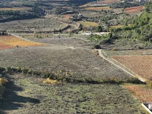 Terrain 425 m²