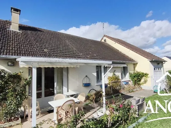 Maison individuelle de 114 m² avec vie de plain-pied, étage et