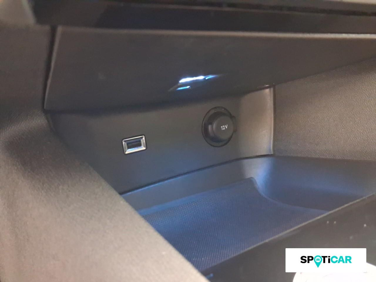 Peugeot 3008 hybrid 225ch roadtrip e-eat8 — photo 16