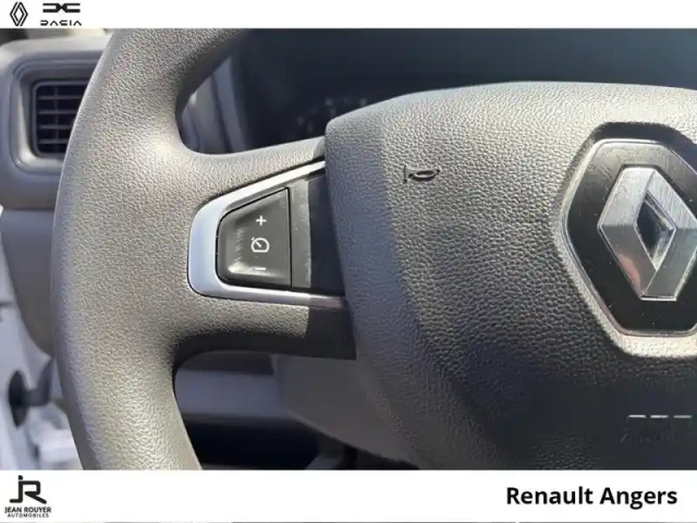 Renault Master fg f3500 l2h2 2.3 blue dci 135ch confort - 21690? ht — photo 14