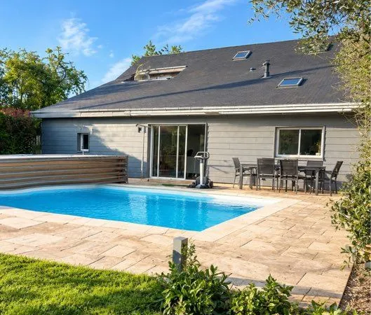 Maison de 180 m² avec piscine