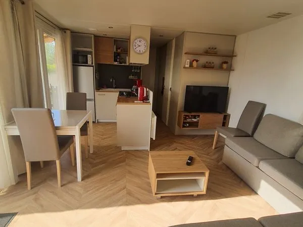 Logement atypique Vente Vias 5p 40m² 49500€