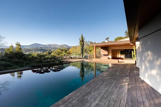Villa 8 pièces 327 m²