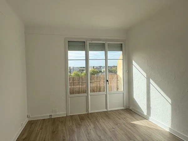 Appartement Location Nîmes 2p 39m² 480€