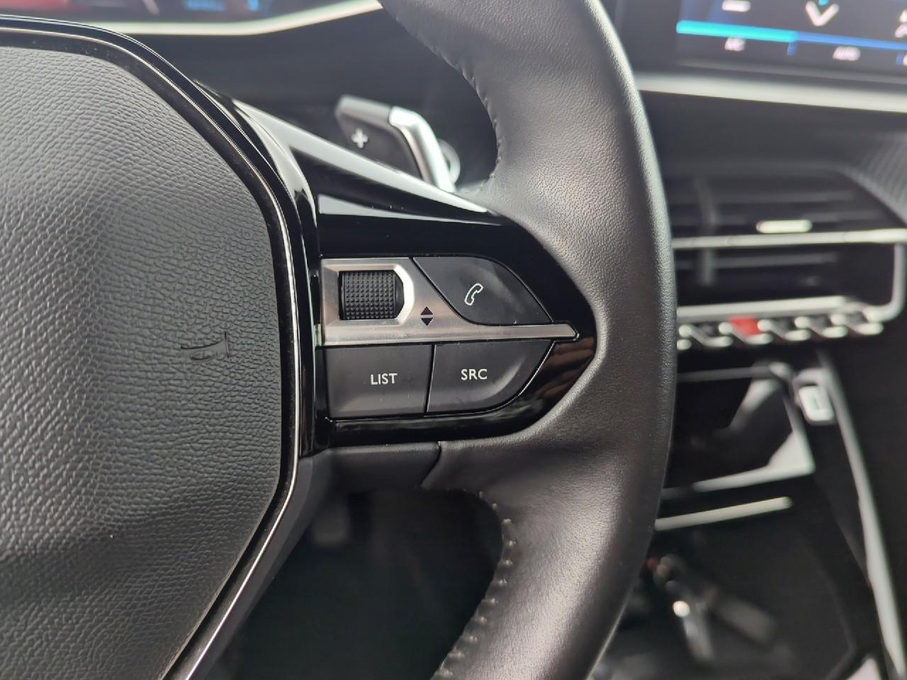 Peugeot 2008 puretech 130 s&s eat8 allure pack — photo 19