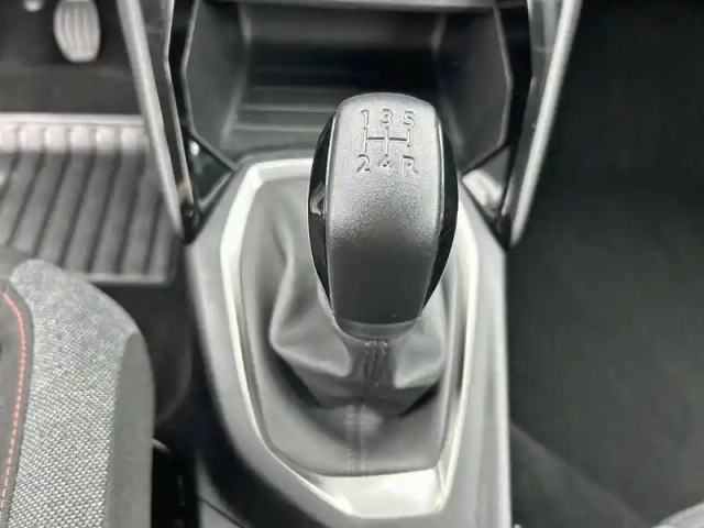 Peugeot 208 puretech 75 s&amp;s bvm5 — photo 40