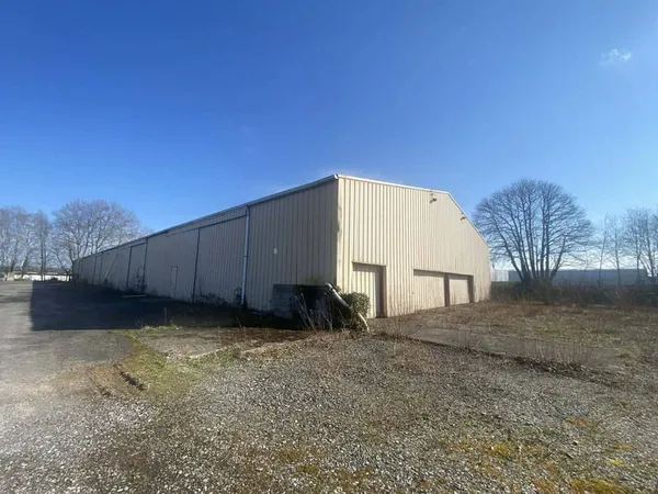 Local d'activité 1500 m²