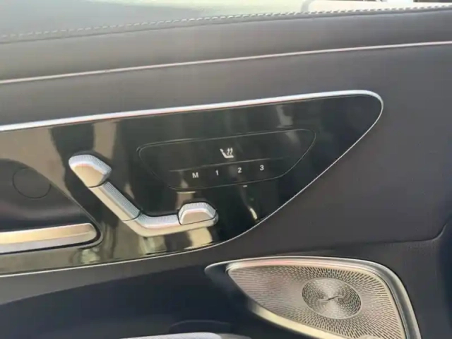 Mercedes Cle 220 d amg line — photo 19